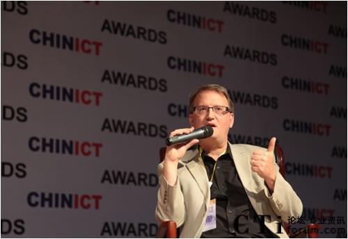 RIM 公司開發(fā)者關(guān)系和生態(tài)系統(tǒng)開發(fā)副總裁Alec Saunders分享黑莓為中國開發(fā)者提供的機遇